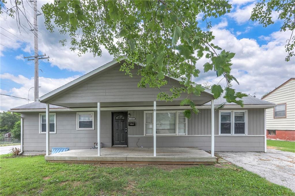 Listing Photo MLS #HMS2570548