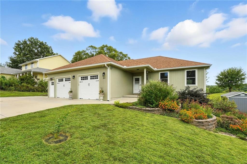 Listing Photo MLS #HMS2570670