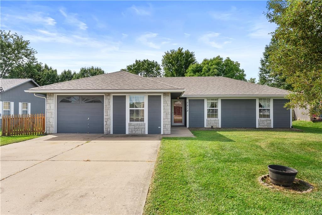 Listing Photo MLS #HMS2570705