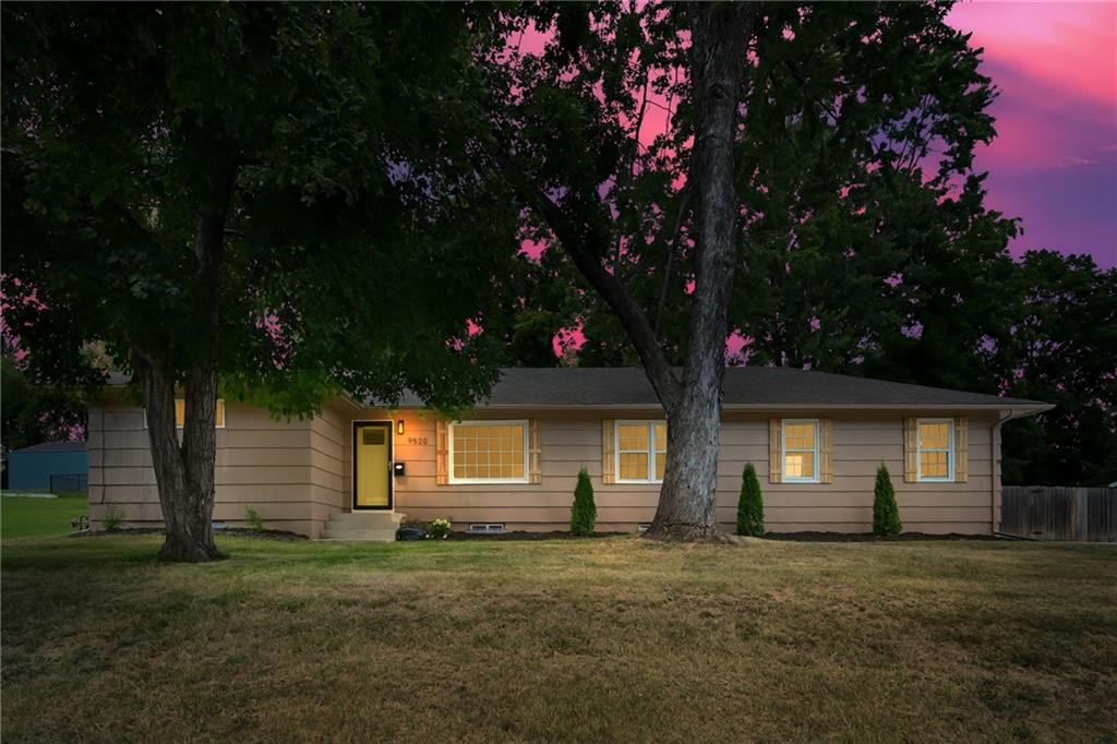 Listing Photo MLS #HMS2570789
