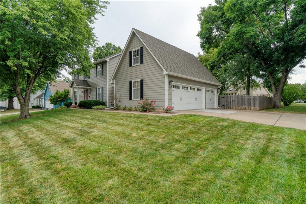 Listing Photo MLS #HMS2570802