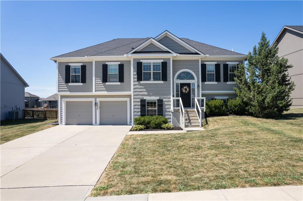Listing Photo MLS #HMS2570849