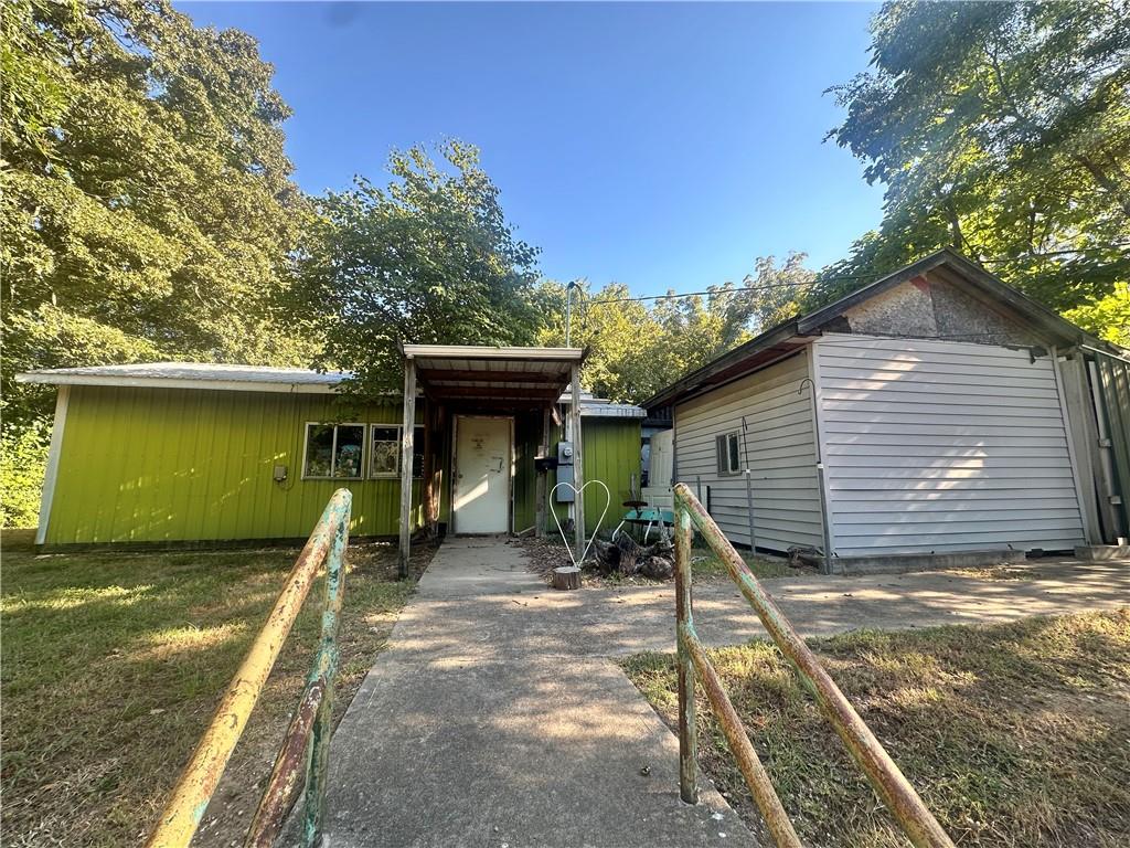 Listing Photo MLS #HMS2570851
