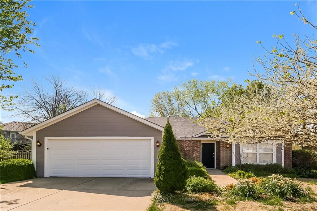 Listing Photo MLS #HMS2570892