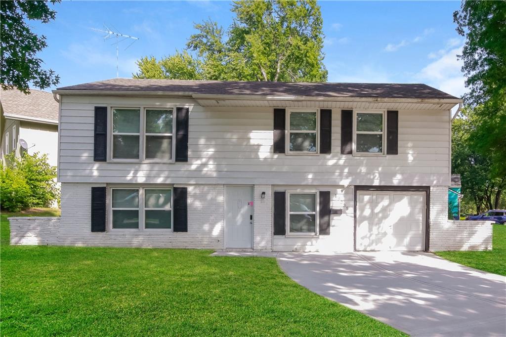 Listing Photo MLS #HMS2570904