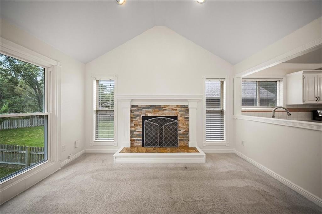 Listing Photo MLS #HMS2570936