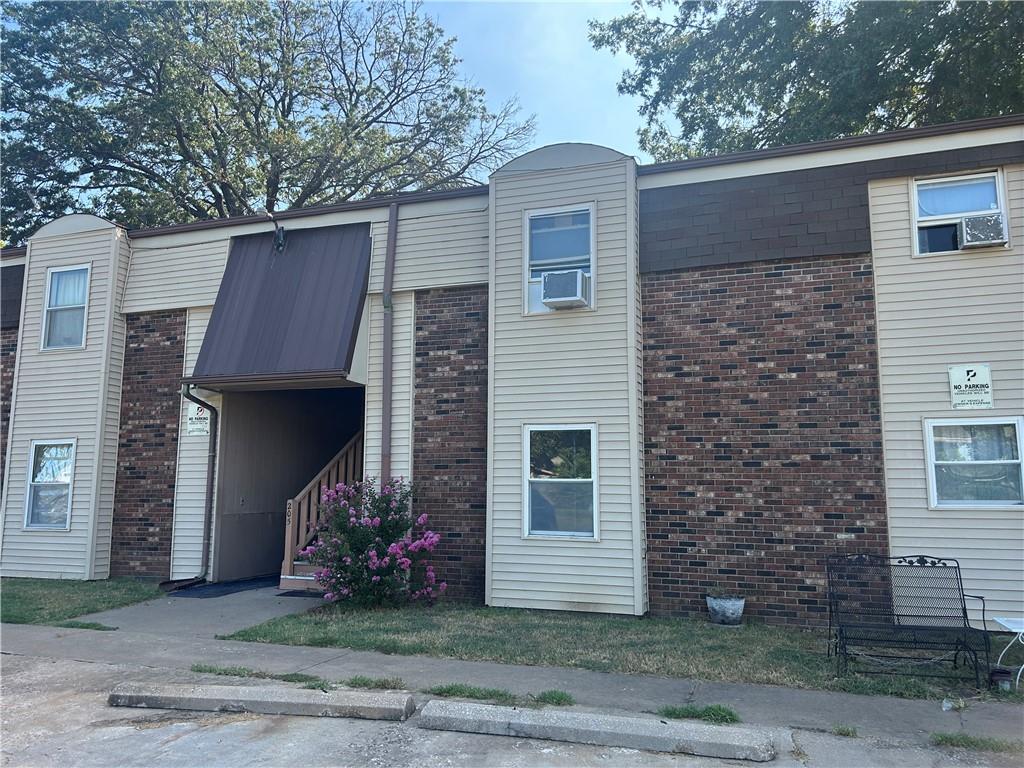 Listing Photo MLS #HMS2571049