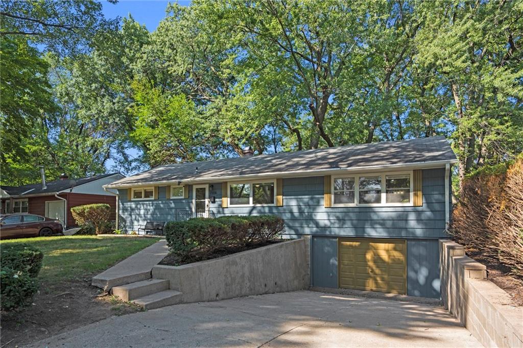 Listing Photo MLS #HMS2571317