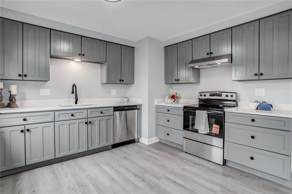 Listing Photo MLS #HMS2571341