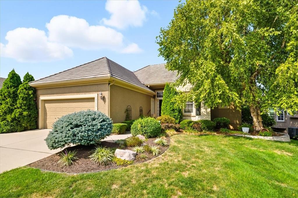 Listing Photo MLS #HMS2571454