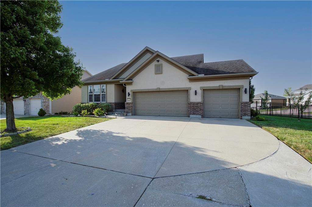 Listing Photo MLS #HMS2571660