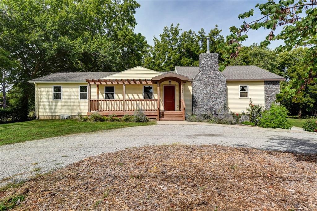 Listing Photo MLS #HMS2571776