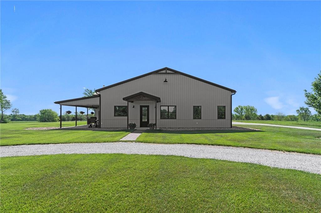 Listing Photo MLS #HMS2571936
