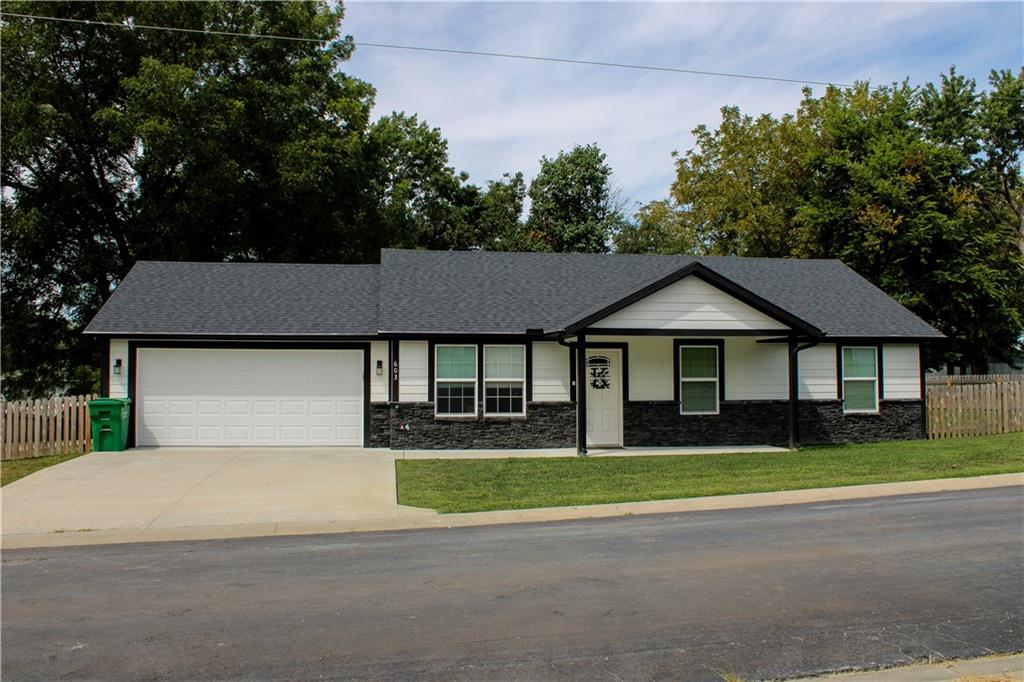 Listing Photo MLS #HMS2571949