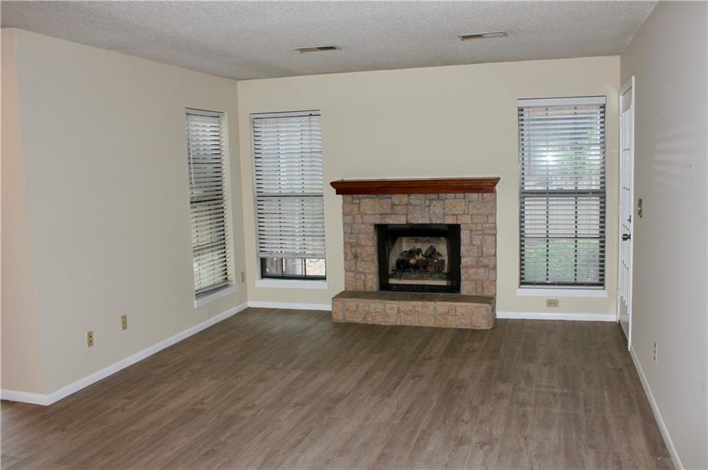 Listing Photo MLS #HMS2572178