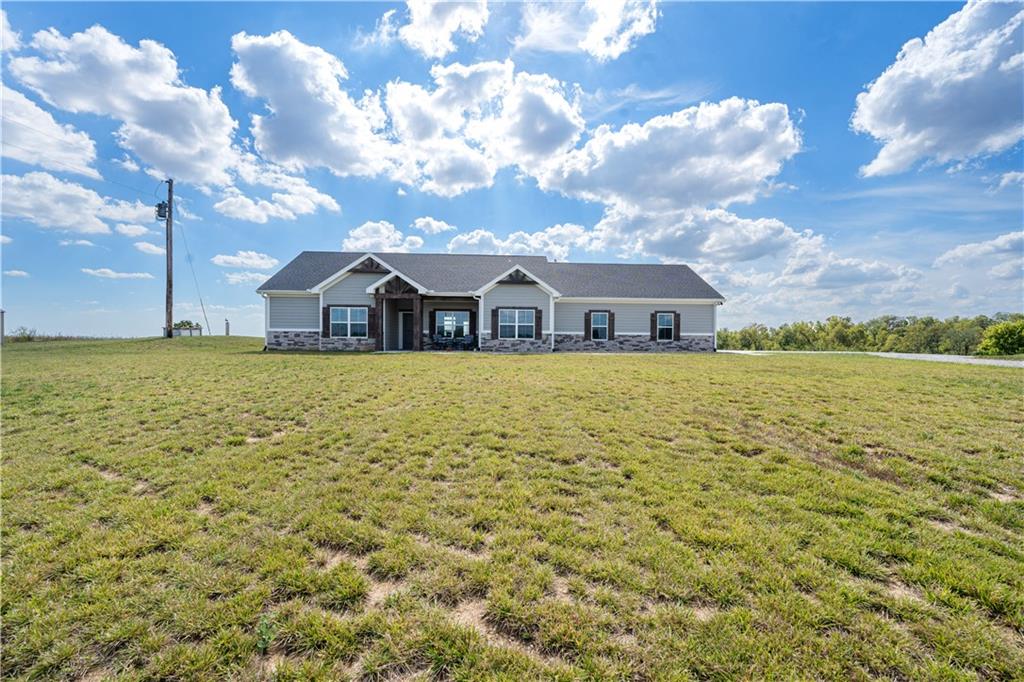Listing Photo MLS #HMS2572389