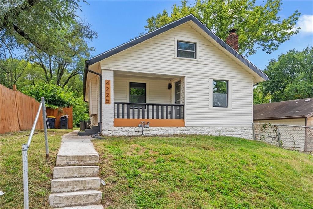 Listing Photo MLS #HMS2572523