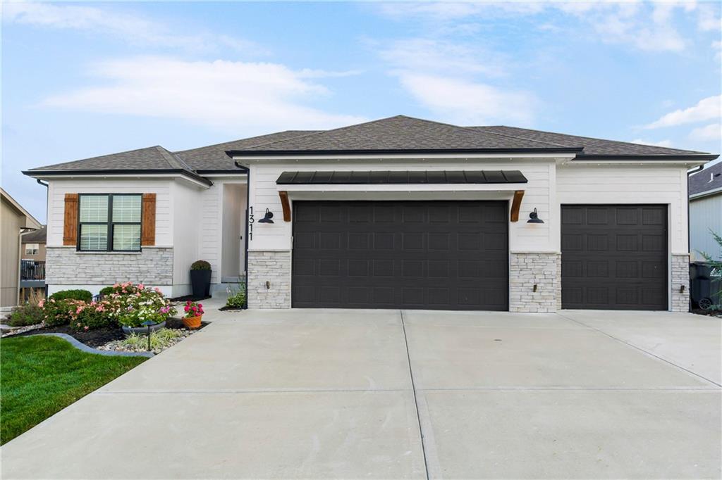 Listing Photo MLS #HMS2572651