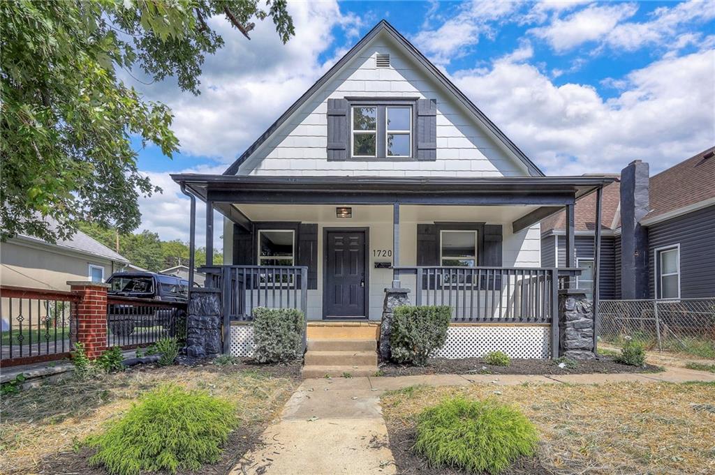 Listing Photo MLS #HMS2573833
