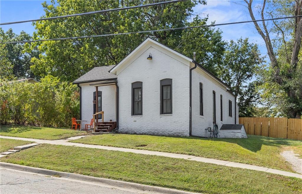 Listing Photo MLS #HMS2573894