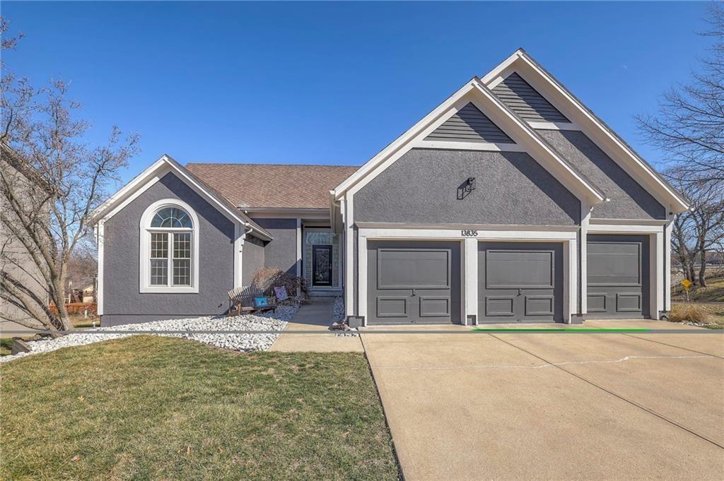 Listing Photo MLS #HMS2574100