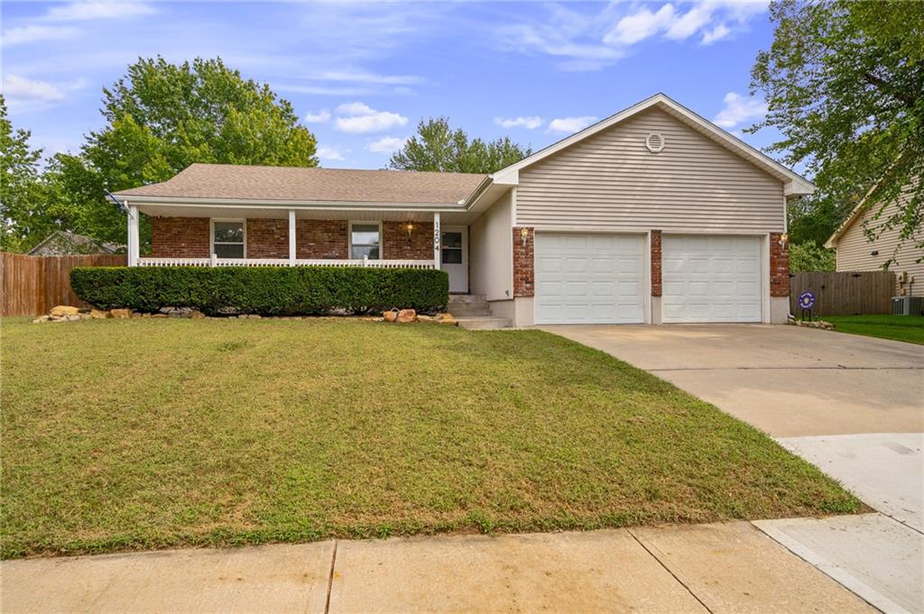 Listing Photo MLS #HMS2574127