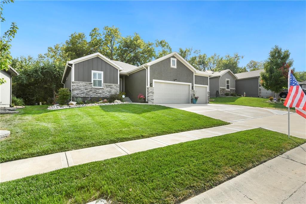 Listing Photo MLS #HMS2575054