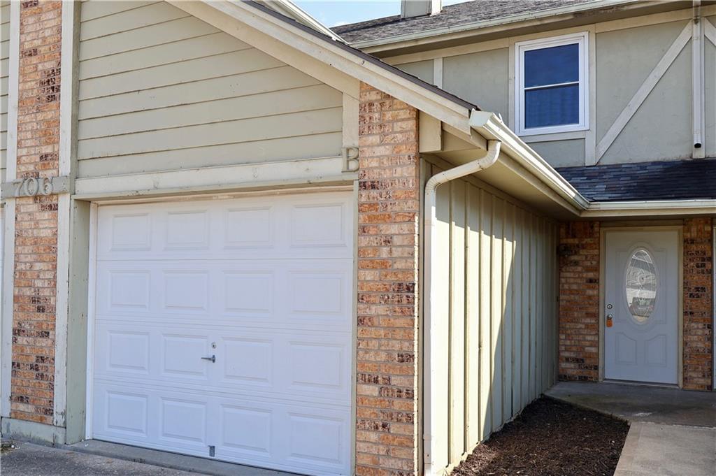 Listing Photo MLS #HMS2575123