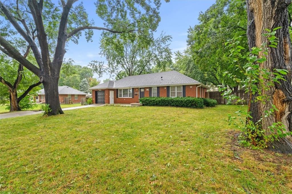 Listing Photo MLS #HMS2575149
