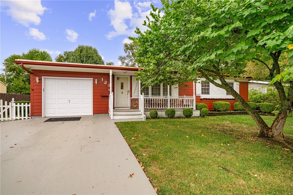 Listing Photo MLS #HMS2575357