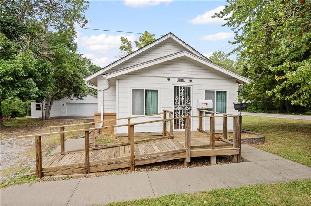 Listing Photo MLS #HMS2575439