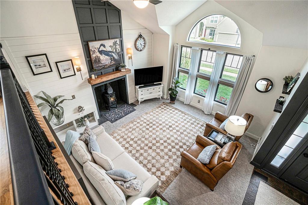 Listing Photo MLS #HMS2575555
