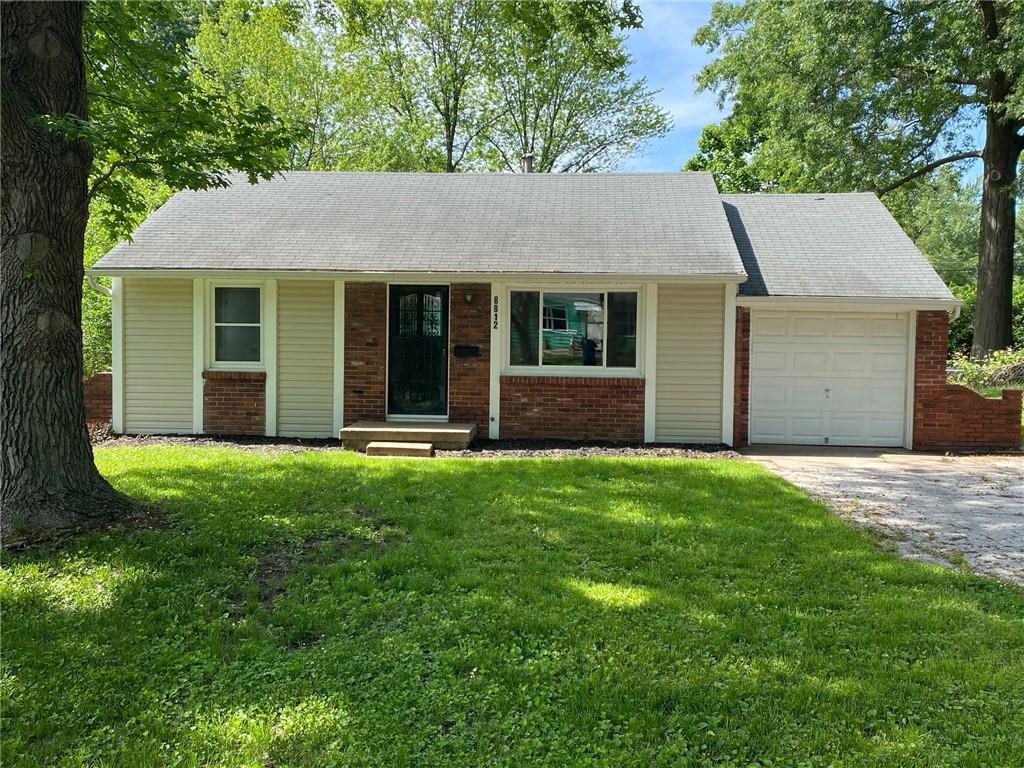 Listing Photo MLS #HMS2576080