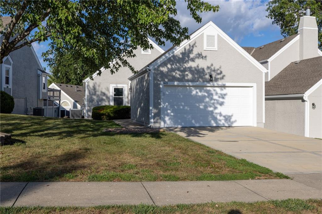 Listing Photo MLS #HMS2576221