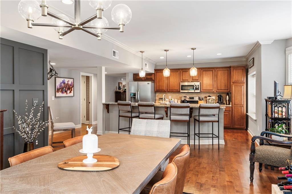 Listing Photo MLS #HMS2576436