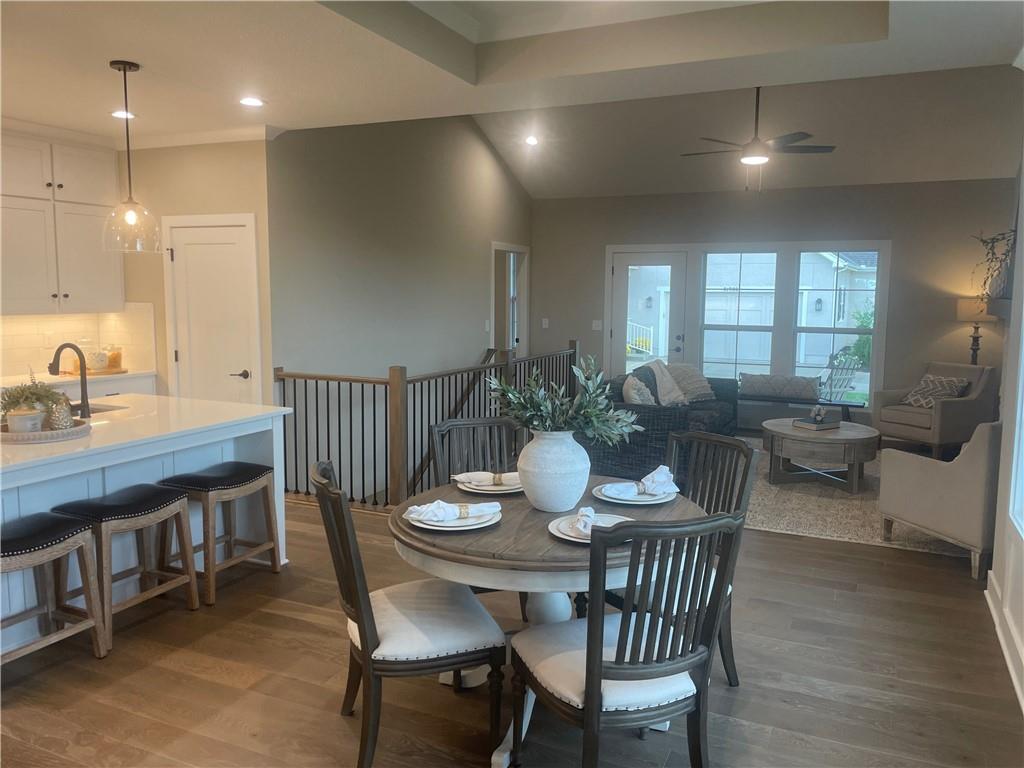 Listing Photo MLS #HMS2576446
