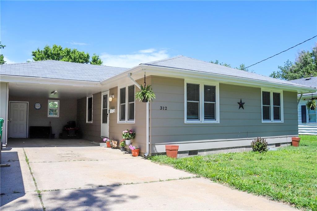 Listing Photo MLS #HMS2576844
