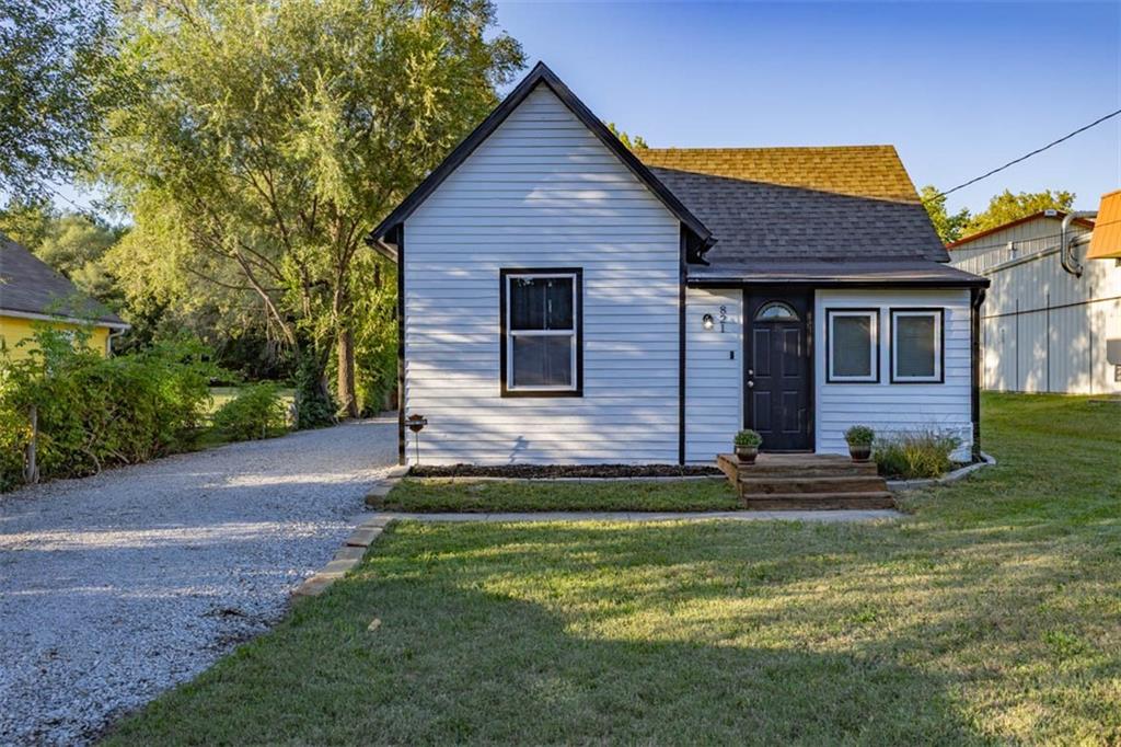 Listing Photo MLS #HMS2576897