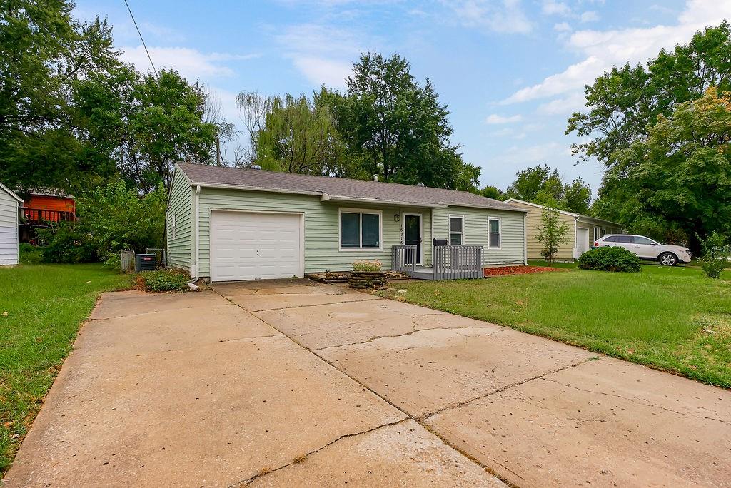 Listing Photo MLS #HMS2576946