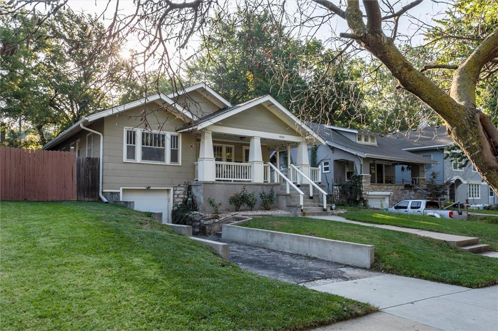 Listing Photo MLS #HMS2576948