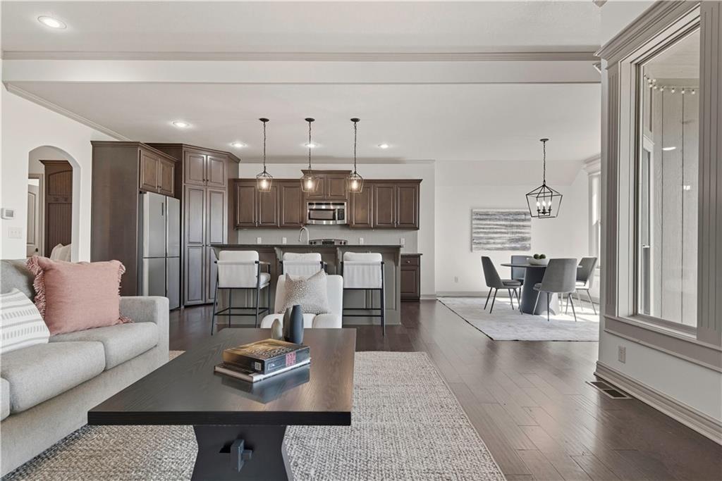 Listing Photo MLS #HMS2577027
