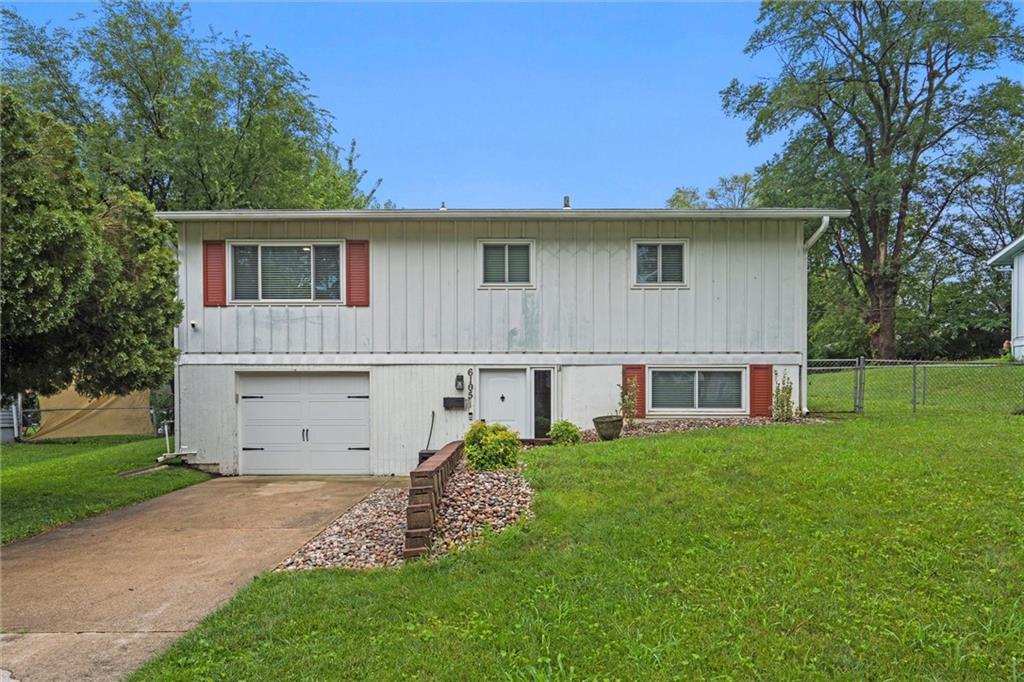 Listing Photo MLS #HMS2577124