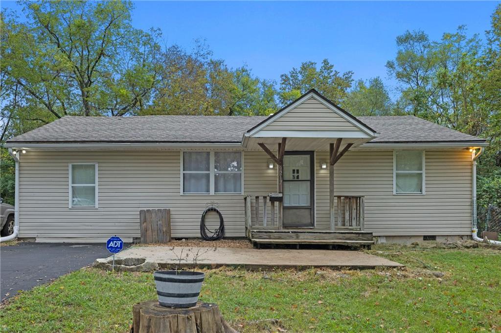 Listing Photo MLS #HMS2577342