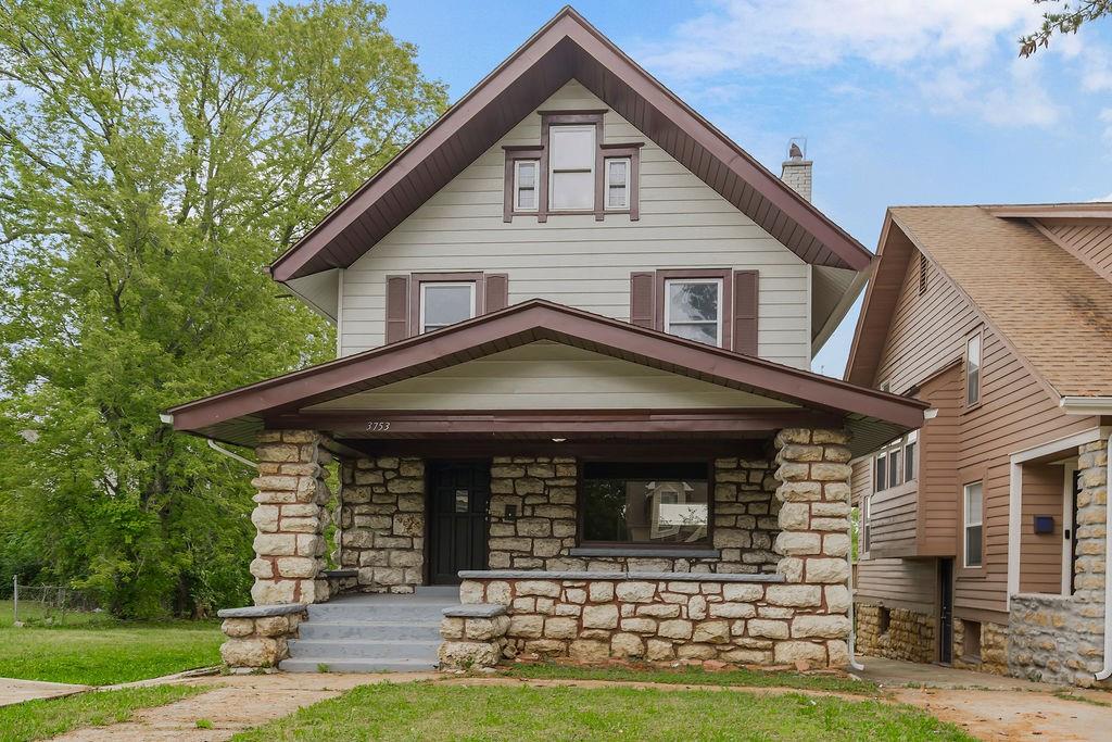 Listing Photo MLS #HMS2577353