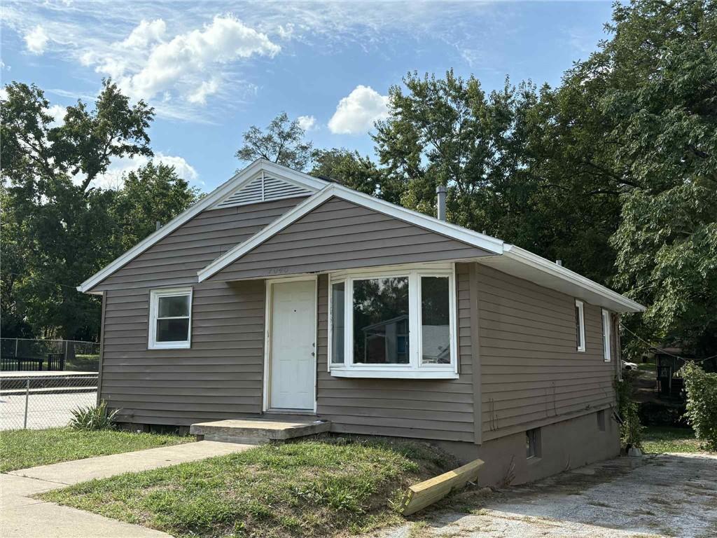Listing Photo MLS #HMS2577386