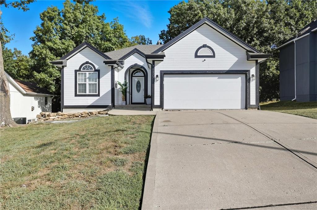 Listing Photo MLS #HMS2577529