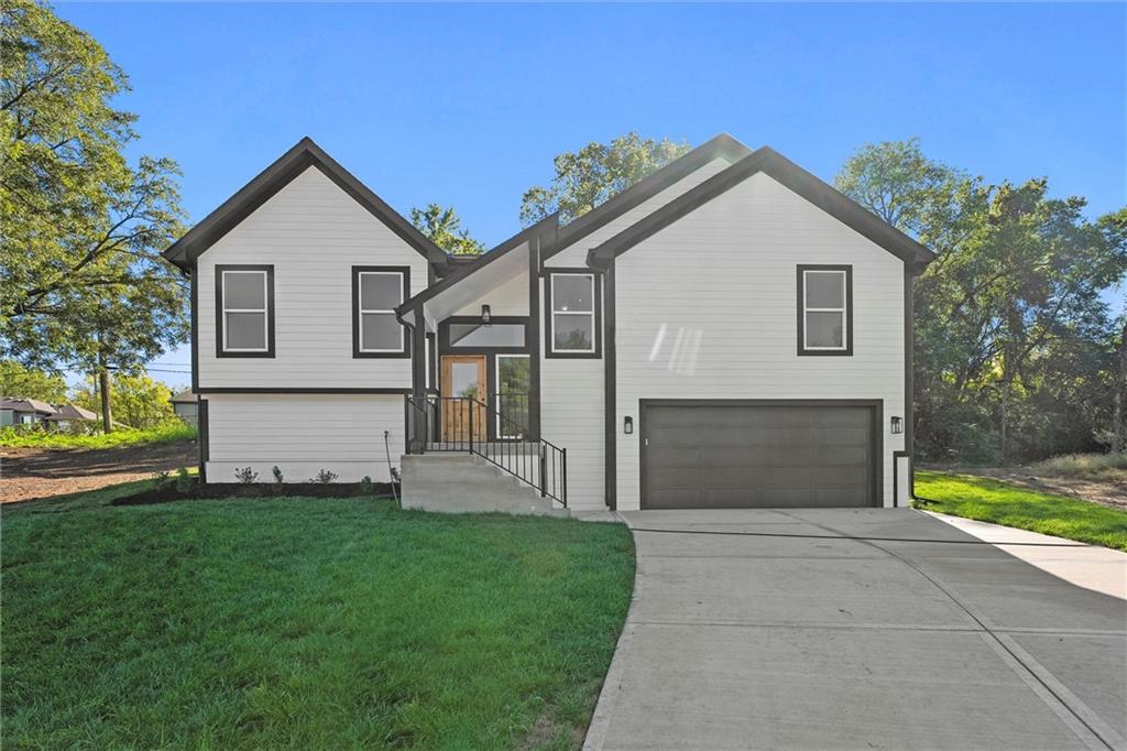Listing Photo MLS #HMS2577644