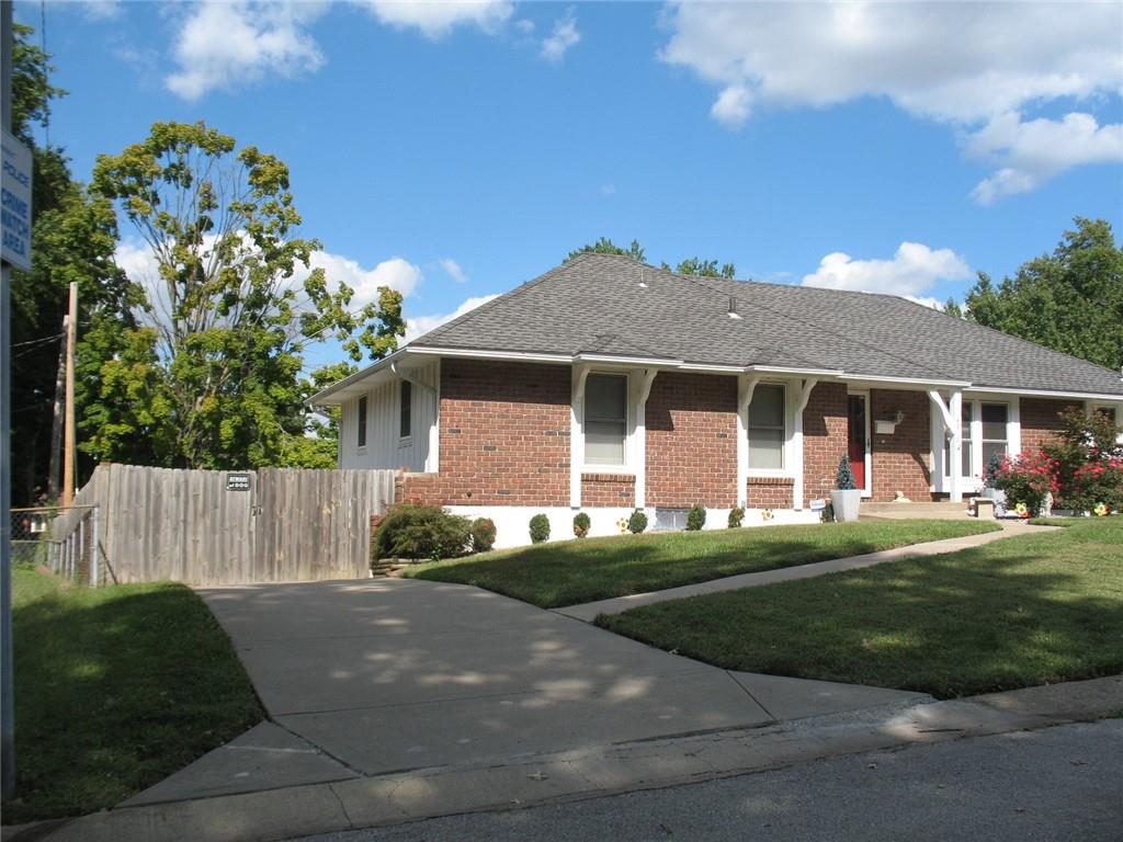 Listing Photo MLS #HMS2577674