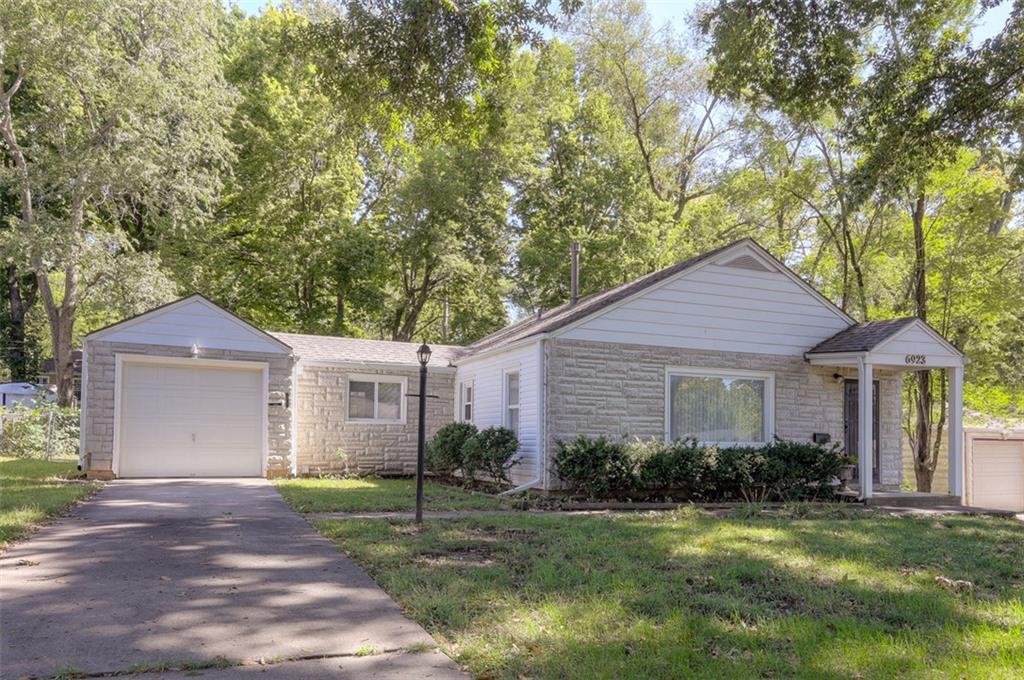 Listing Photo MLS #HMS2577701