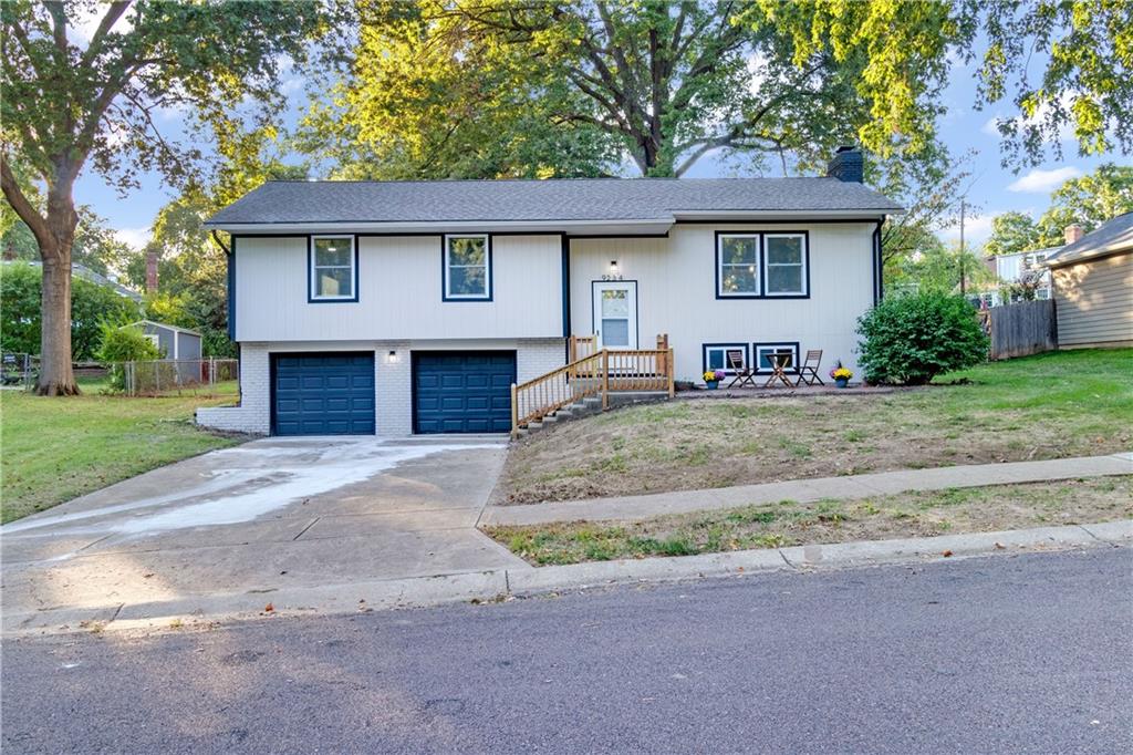 Listing Photo MLS #HMS2577703
